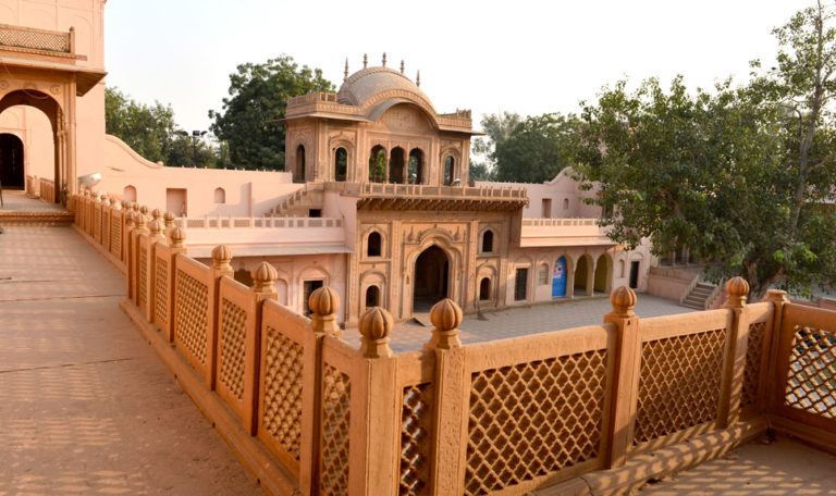राजा नाहर सिंह महल Raja Nahar Singh Palace